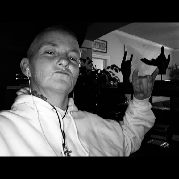 Meet your Posher, Ty - Picture 2 of 2